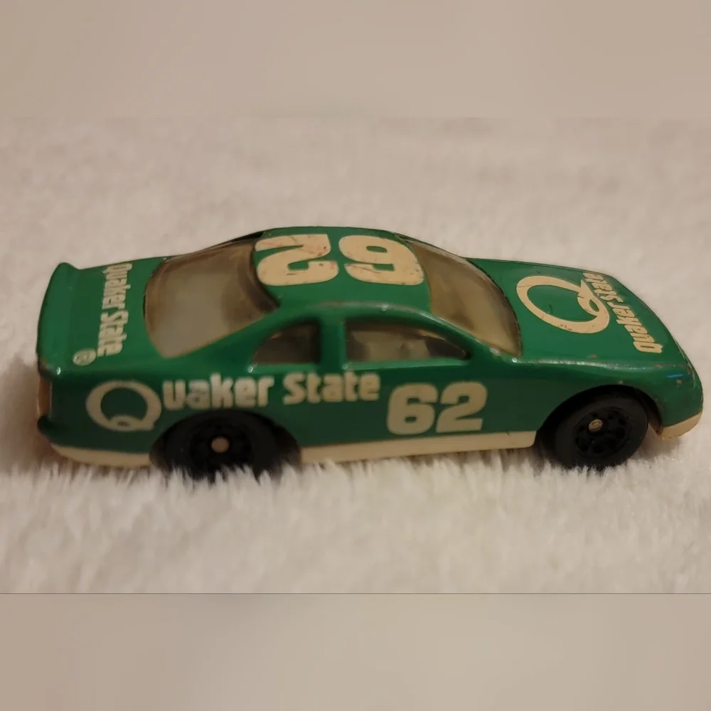 1993 Hot Wheels Quaker State #62 Nascar